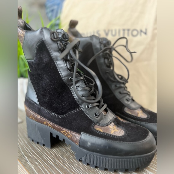 Authentic louis vuitton laureate platform desert bootsin - Picture 1 of 9